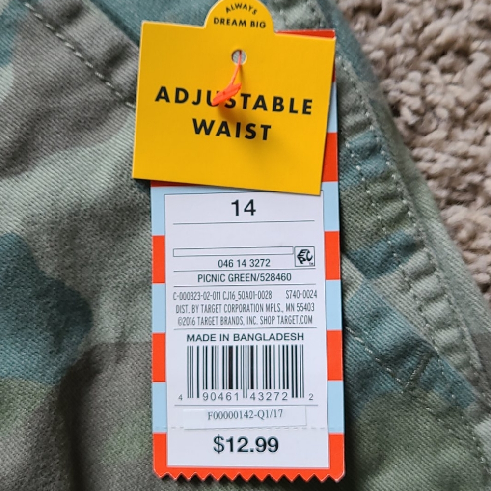 NWT-Boys Camouflage Cargo shorts - Picture 7 of 8